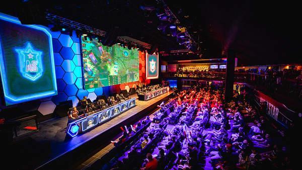 隐蔽骗术：揭秘“非法德州 App 的‘全局透视’管理员账号”内幕。（暗箱操作：起底非法德州App“全局透视”管理员账号黑幕）